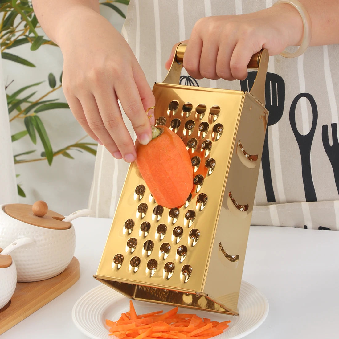 Stainless Steel Multi Functional Vegetable Cutters Grater For Carrots Potato Slicer Kitchen Tool Ginger Garlic Grinding Grater